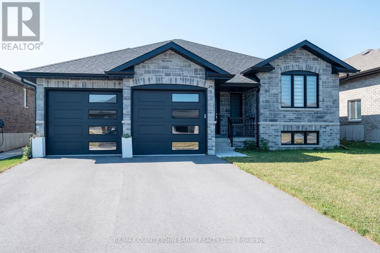 Photo 8 of 29 Cattail Crescent, Quinte West ON