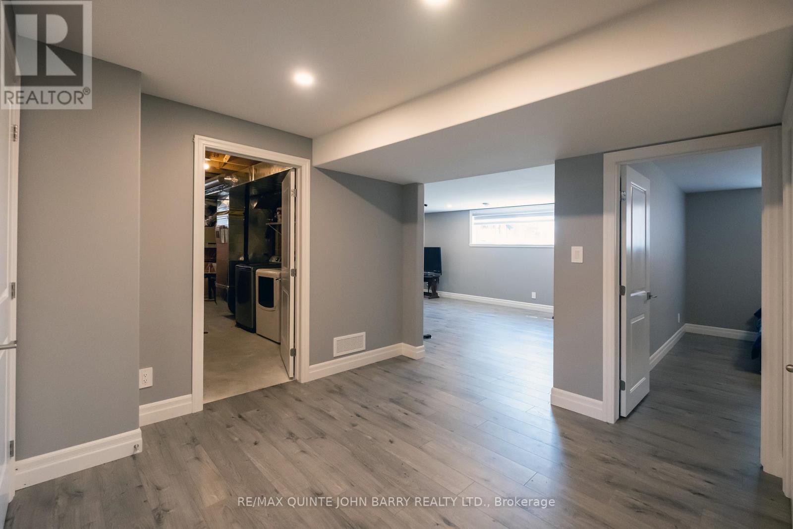 Photo 18 of 29 Cattail Crescent, Quinte West ON