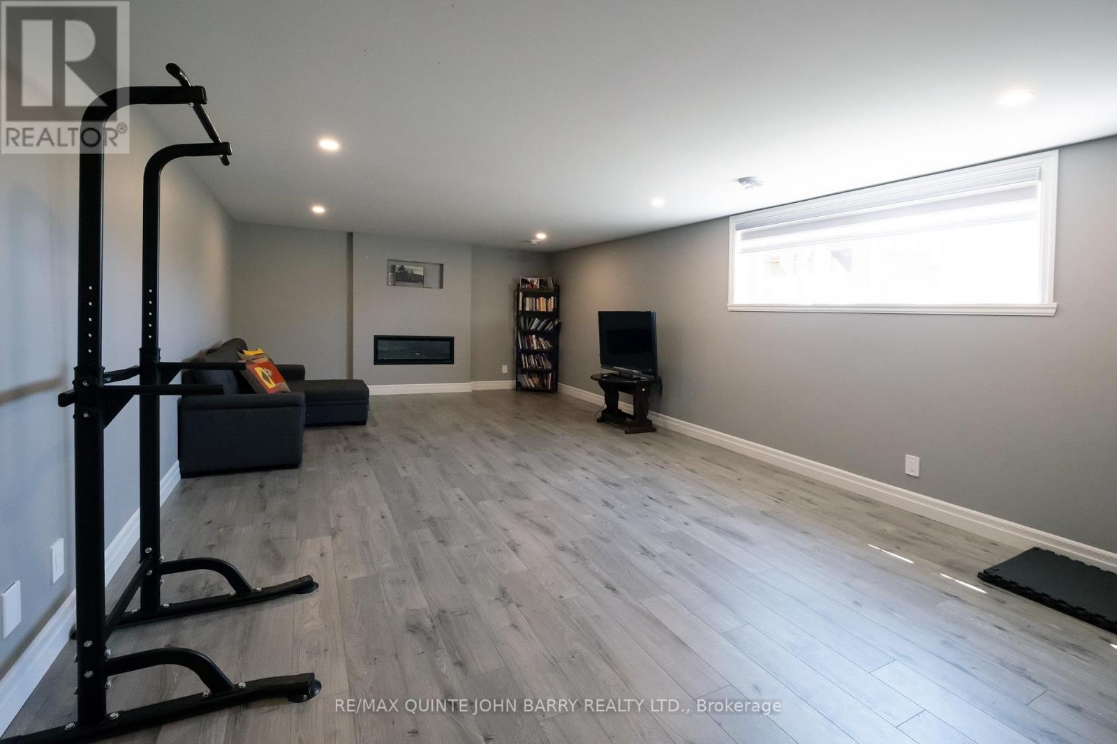 Photo 24 of 29 Cattail Crescent, Quinte West ON