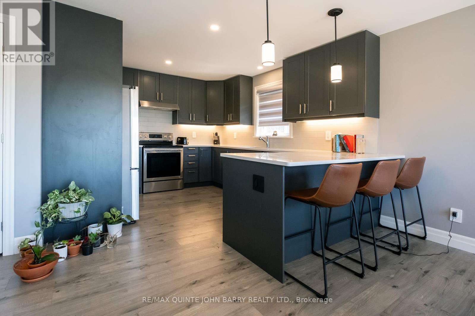 Photo 10 of 29 Cattail Crescent, Quinte West ON