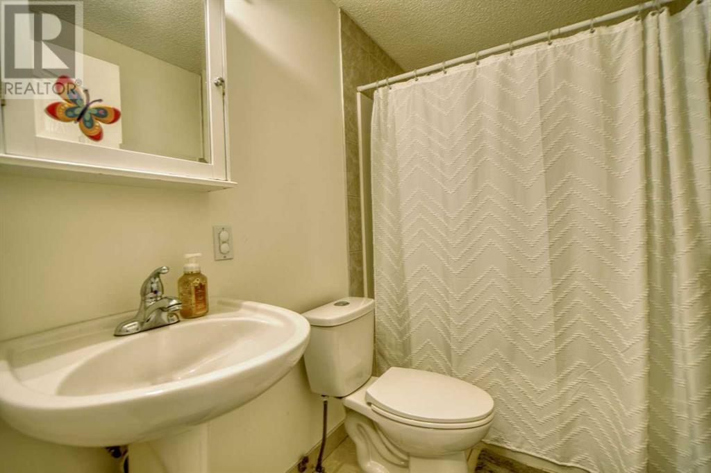 Photo 42 of 109 Aspen Stone Place Sw, Calgary AB