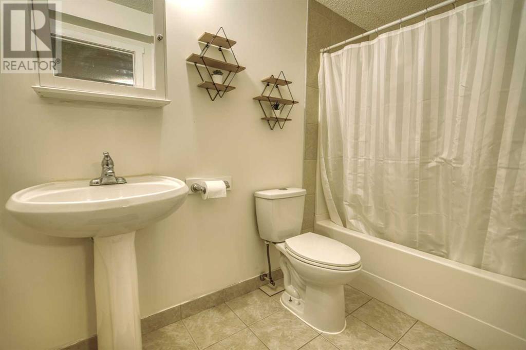 Photo 44 of 109 Aspen Stone Place Sw, Calgary AB