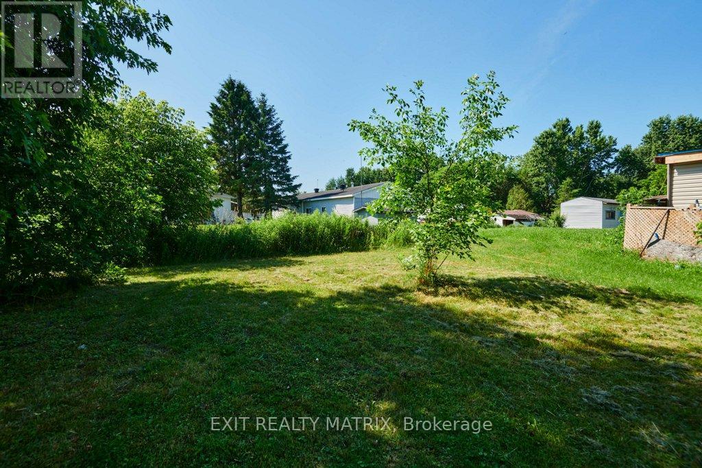 Photo 11 of 8930 Lynwood Park Private, Ottawa ON