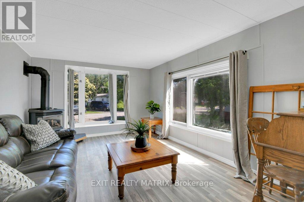 Photo 6 of 8930 Lynwood Park Private, Ottawa ON