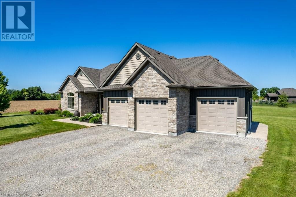 Photo 2 of 6 Silverthorne Court, Dunnville ON