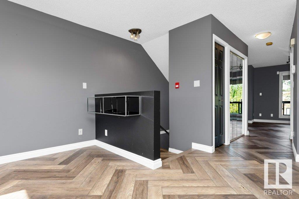 Photo 6 of 214 10105 95 St Nw, Edmonton AB