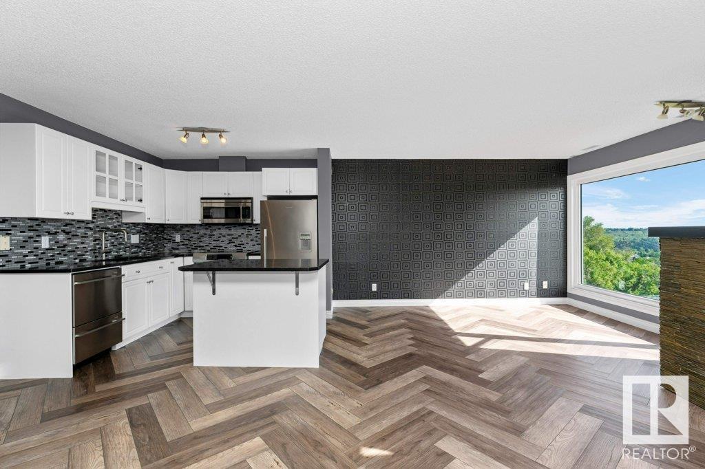 Photo 13 of 214 10105 95 St Nw, Edmonton AB