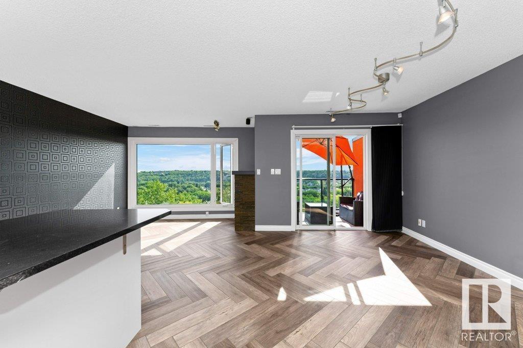 Photo 15 of 214 10105 95 St Nw, Edmonton AB