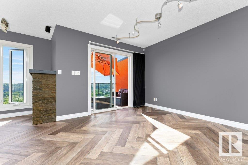 Photo 16 of 214 10105 95 St Nw, Edmonton AB