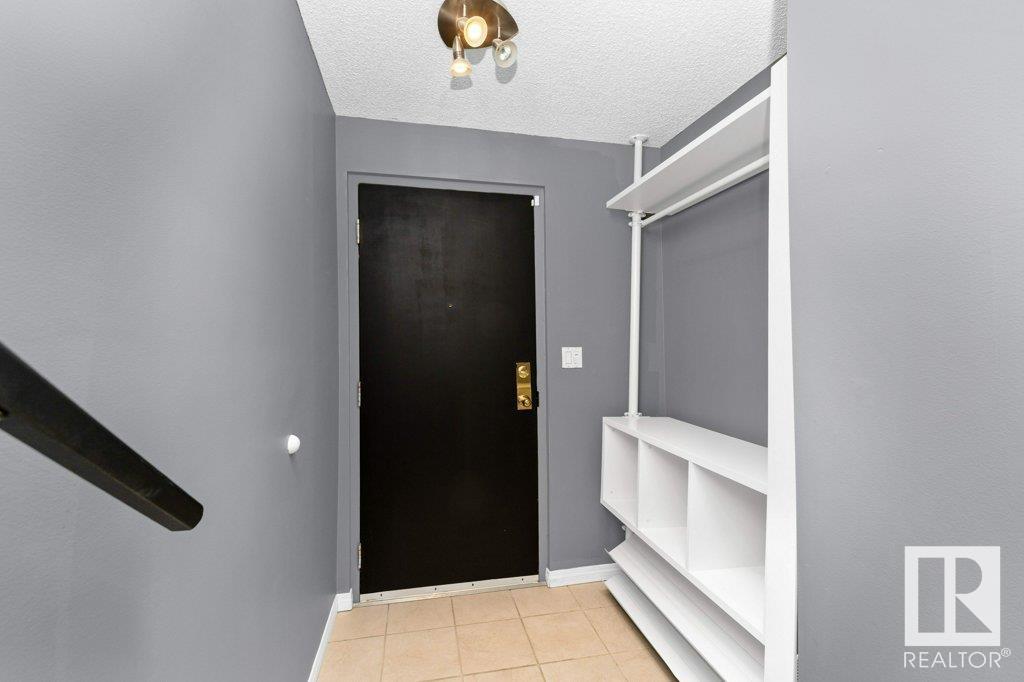 Photo 5 of 214 10105 95 St Nw, Edmonton AB