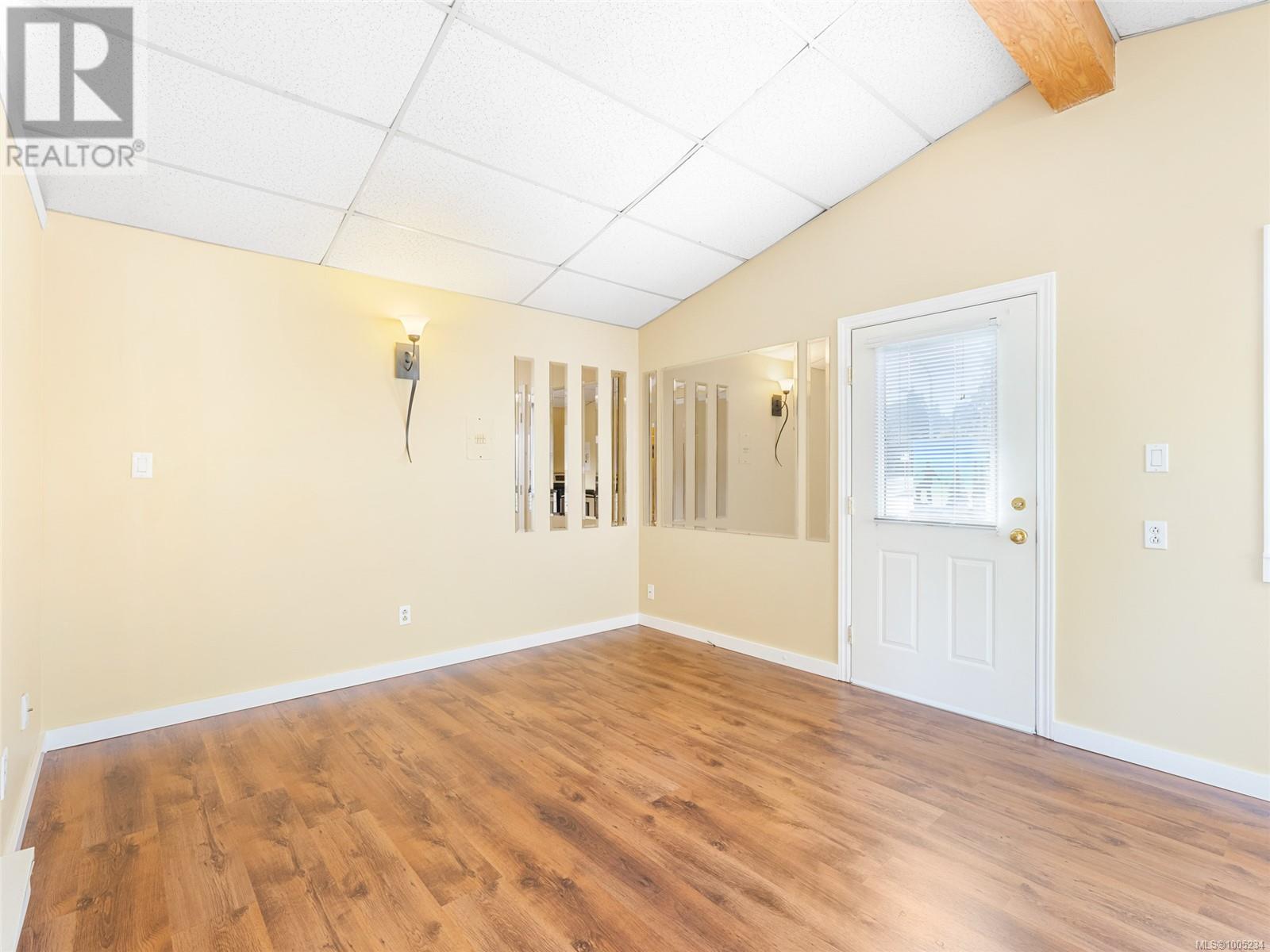 Photo 2 of 6080 Hammond Bay Rd, Nanaimo BC