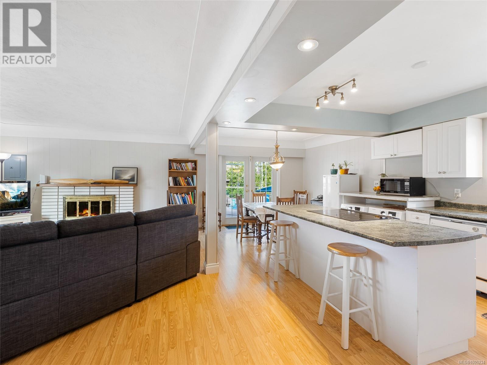 Photo 20 of 6080 Hammond Bay Rd, Nanaimo BC