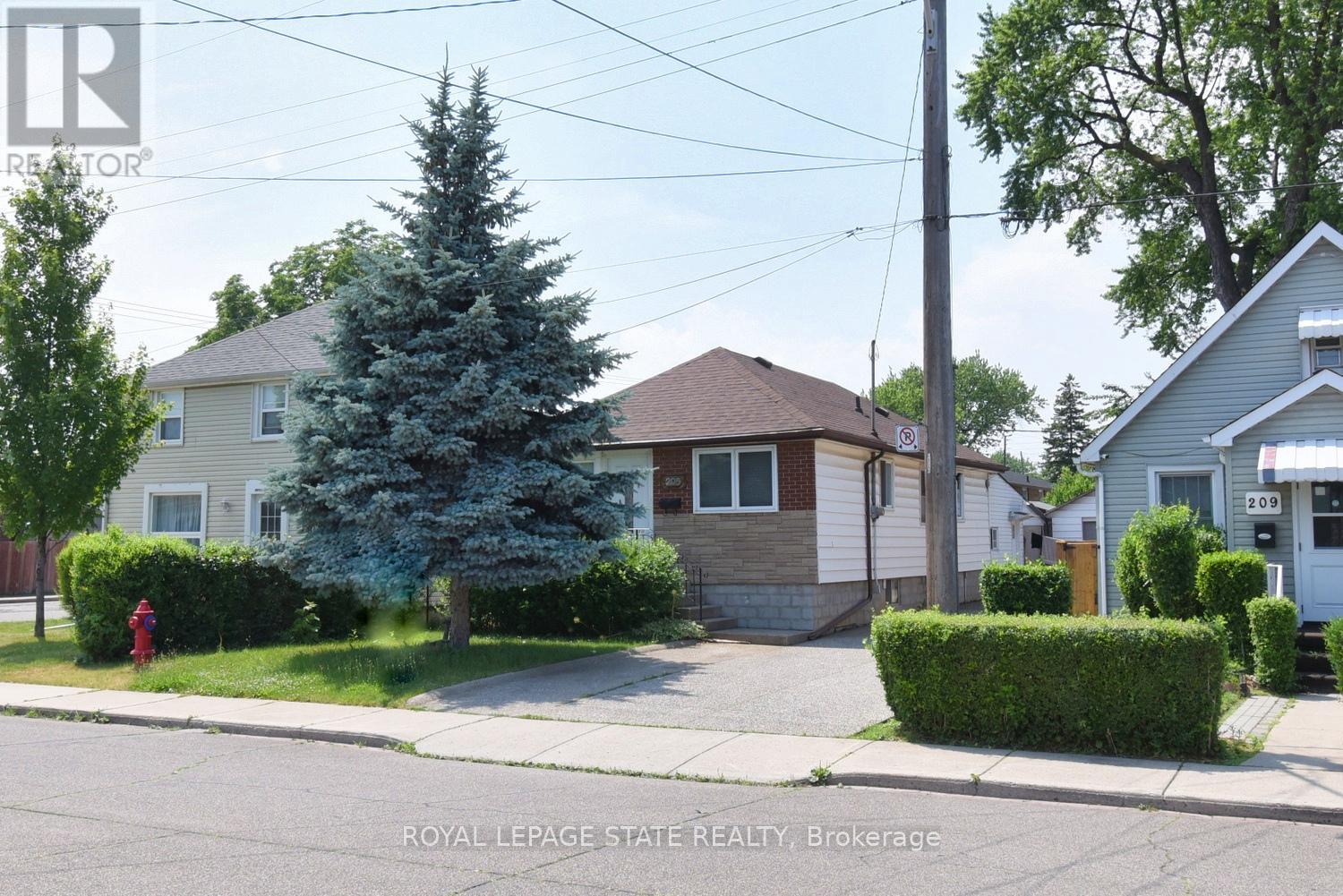 Photo 14 of 205 Ivon Avenue, Hamilton ON