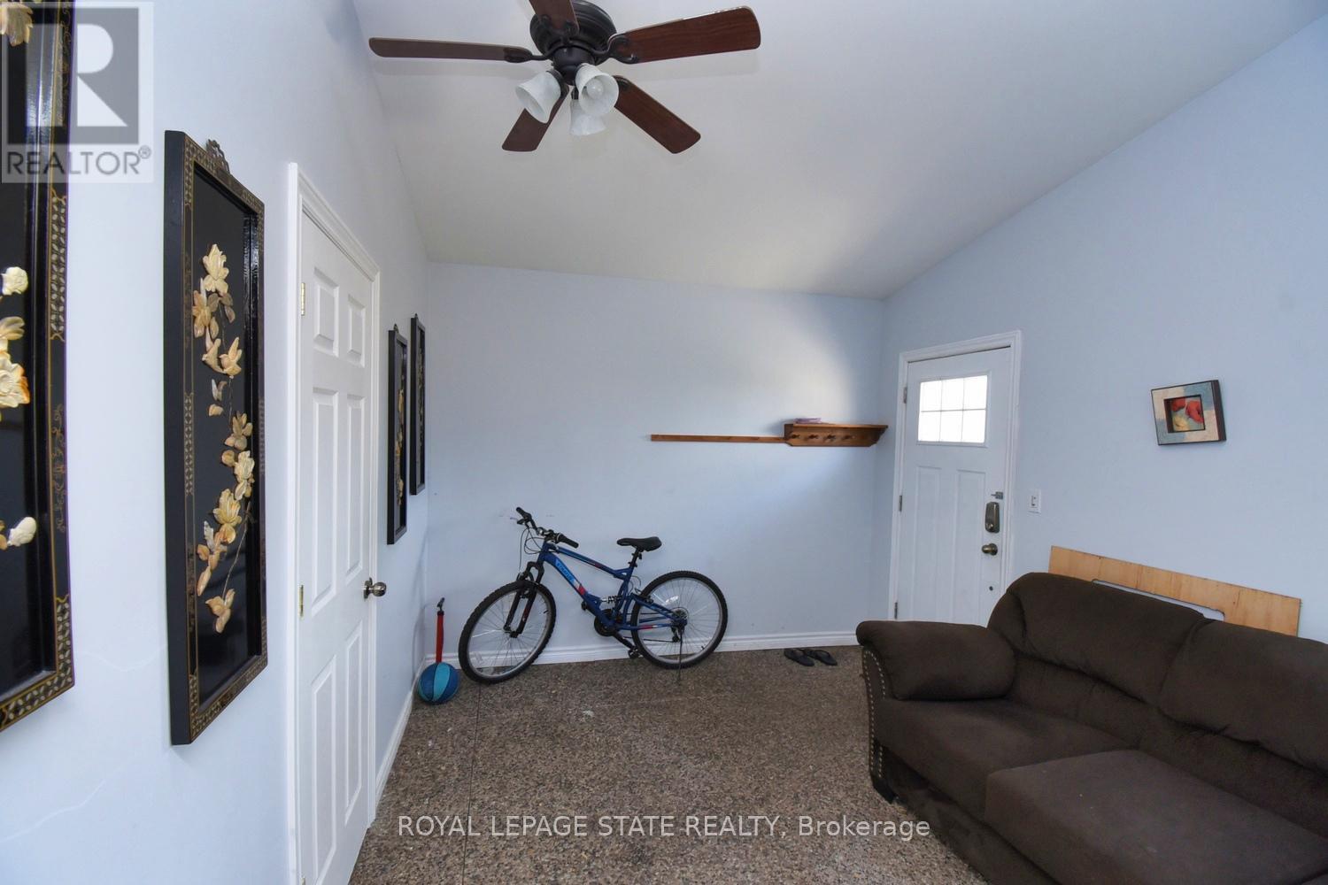 Photo 21 of 205 Ivon Avenue, Hamilton ON