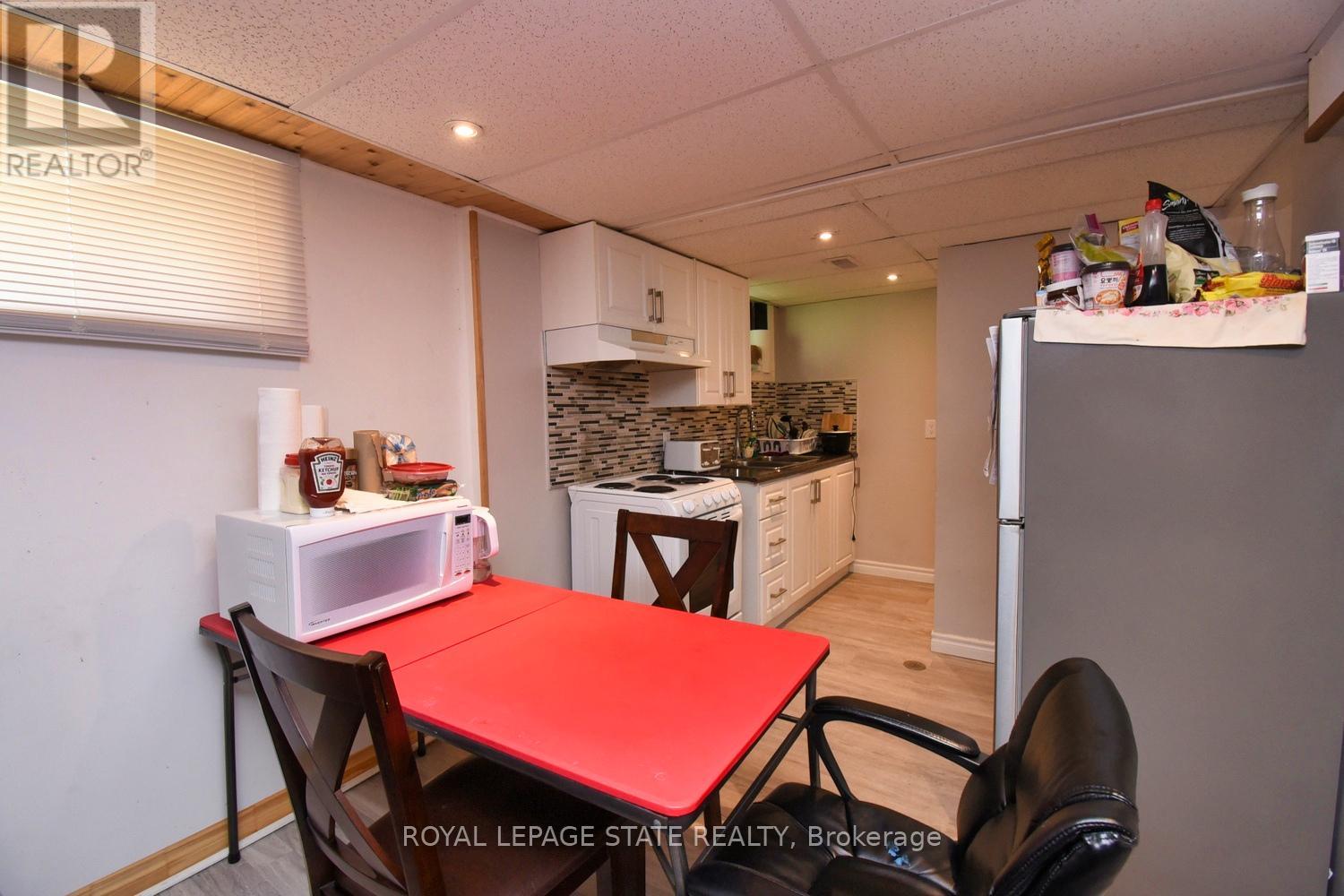 Photo 33 of 205 Ivon Avenue, Hamilton ON