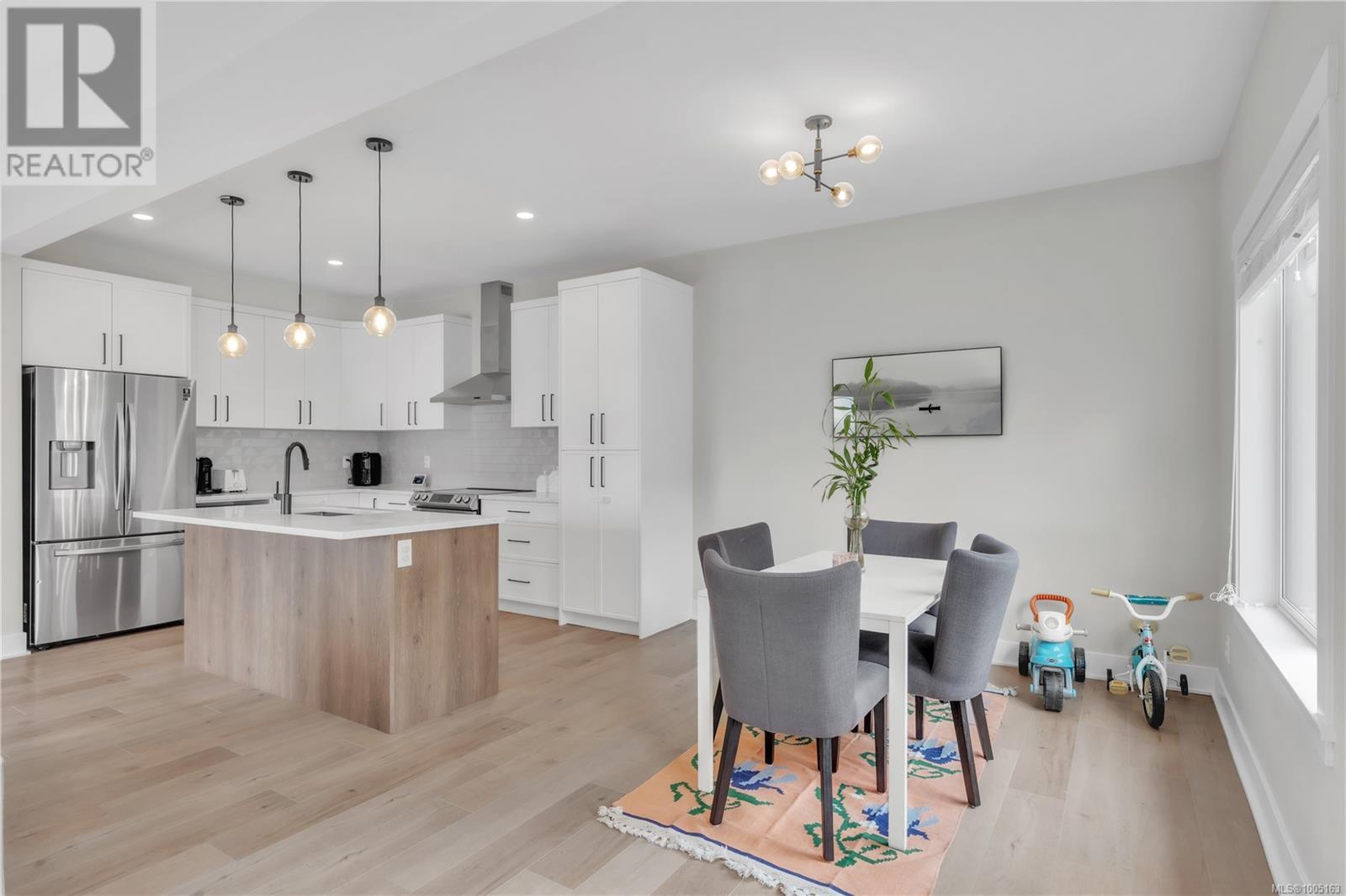 Photo 11 of 1332 Flint Ave, Langford BC