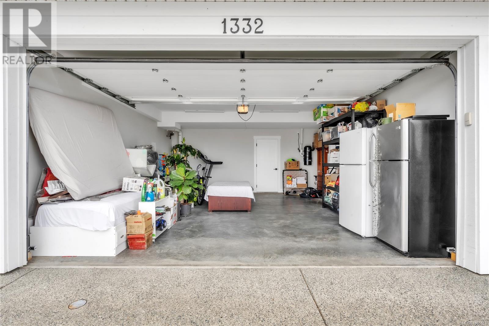Photo 33 of 1332 Flint Ave, Langford BC