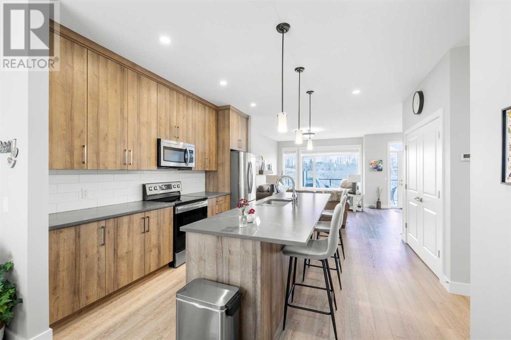 Single Family House for Sale in  Royal Elm Green NW Royal Oak Calgary 