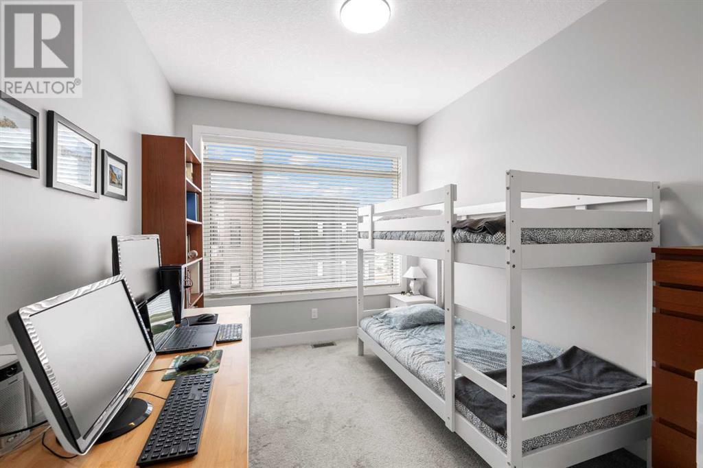 Single Family House for Sale in  Royal Elm Green NW Royal Oak Calgary 