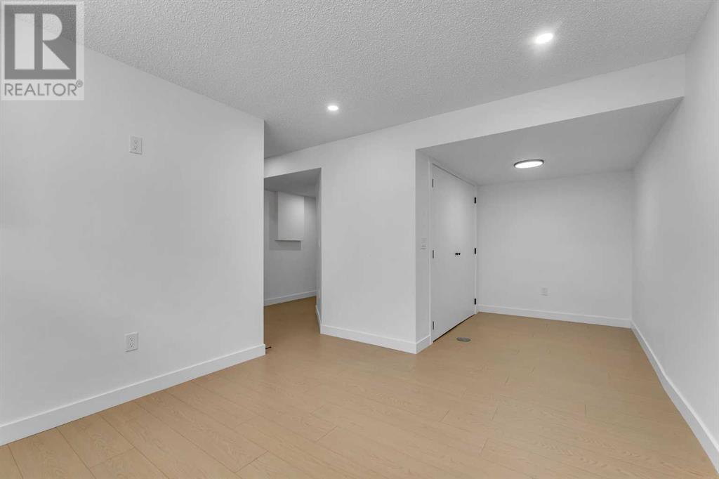 Single Family House for Sale in   Ranchview Drive NW Ranchlands Calgary 