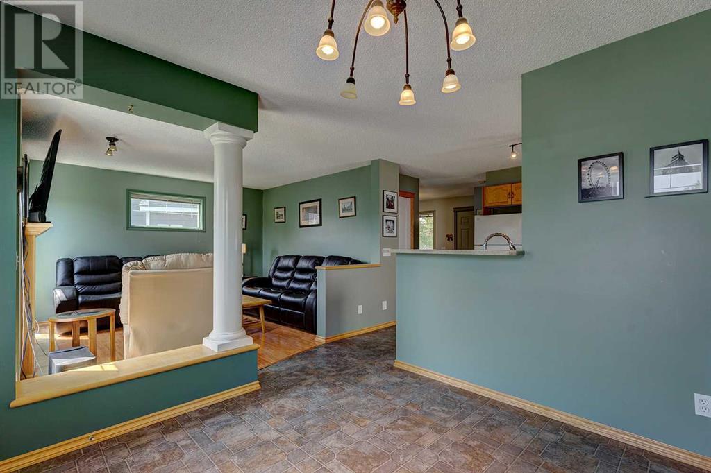 Single Family House for Sale in  Somerside Place SW Somerset Calgary 