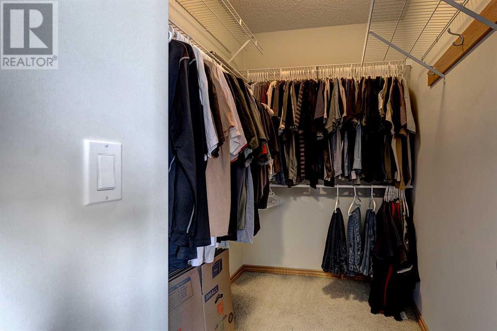 Single Family House for Sale in  Somerside Place SW Somerset Calgary 
