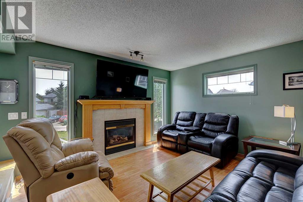 Single Family House for Sale in  Somerside Place SW Somerset Calgary 