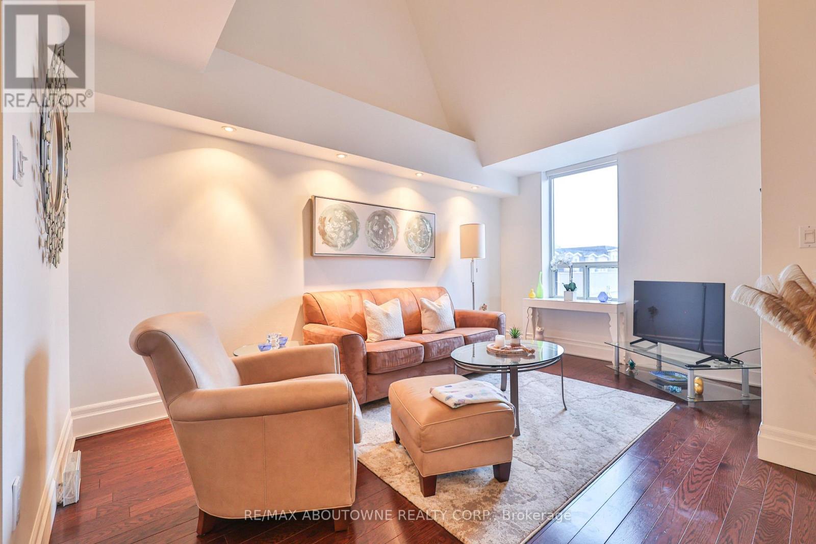Photo 15 of 404 185 Robinson Street, Oakville ON