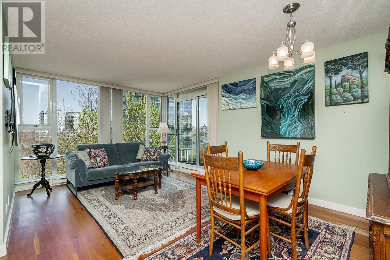 Photo 2 of 601 455 Beach Crescent, Vancouver BC