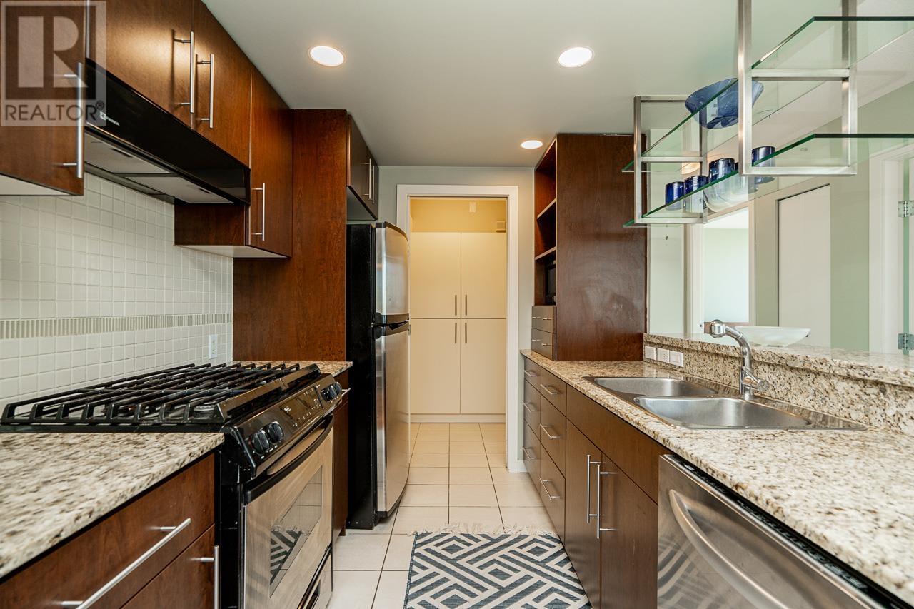 Photo 8 of 601 455 Beach Crescent, Vancouver BC