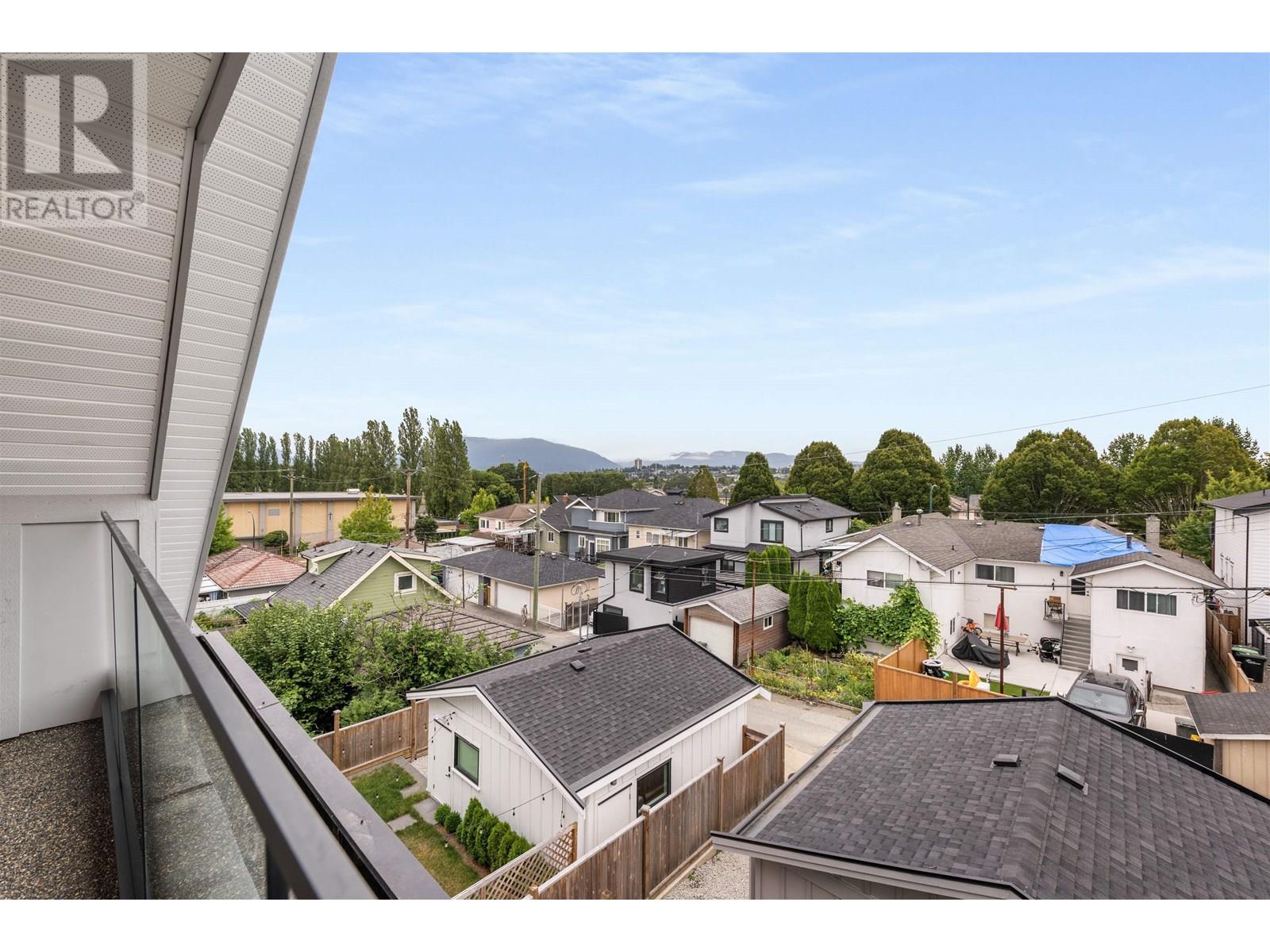 Photo 35 of 2 1160 Rossland Street, Vancouver BC