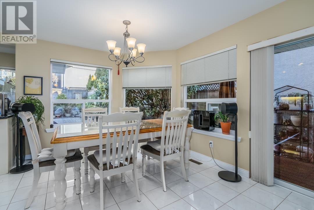 Photo 9 of 2583 Diamond Crescent, Coquitlam BC