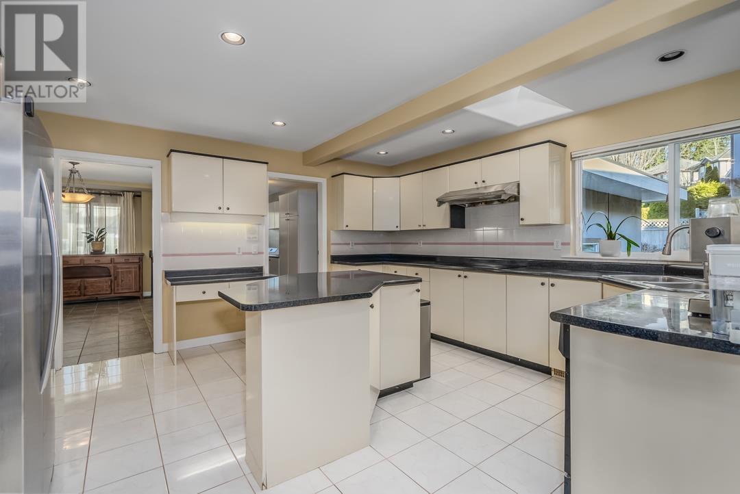 Photo 23 of 2583 Diamond Crescent, Coquitlam BC