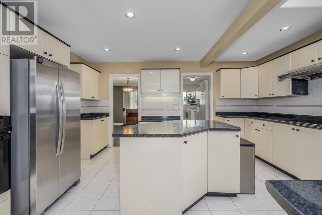 Photo 36 of 2583 Diamond Crescent, Coquitlam BC