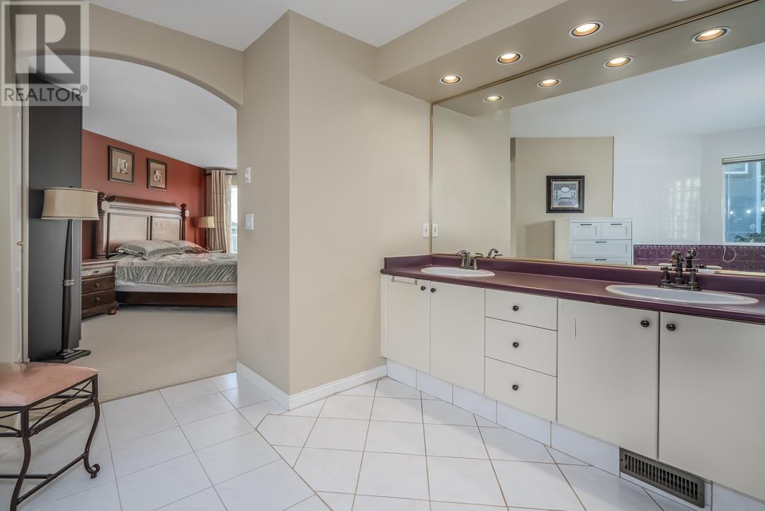 Photo 31 of 2583 Diamond Crescent, Coquitlam BC