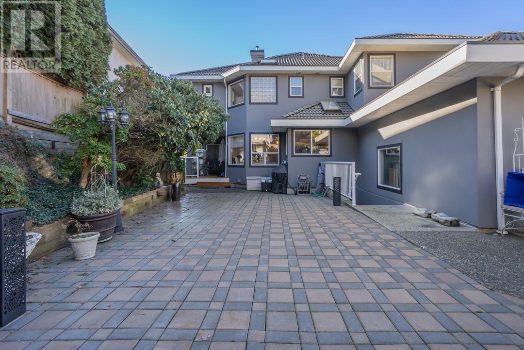 Photo 7 of 2583 Diamond Crescent, Coquitlam BC