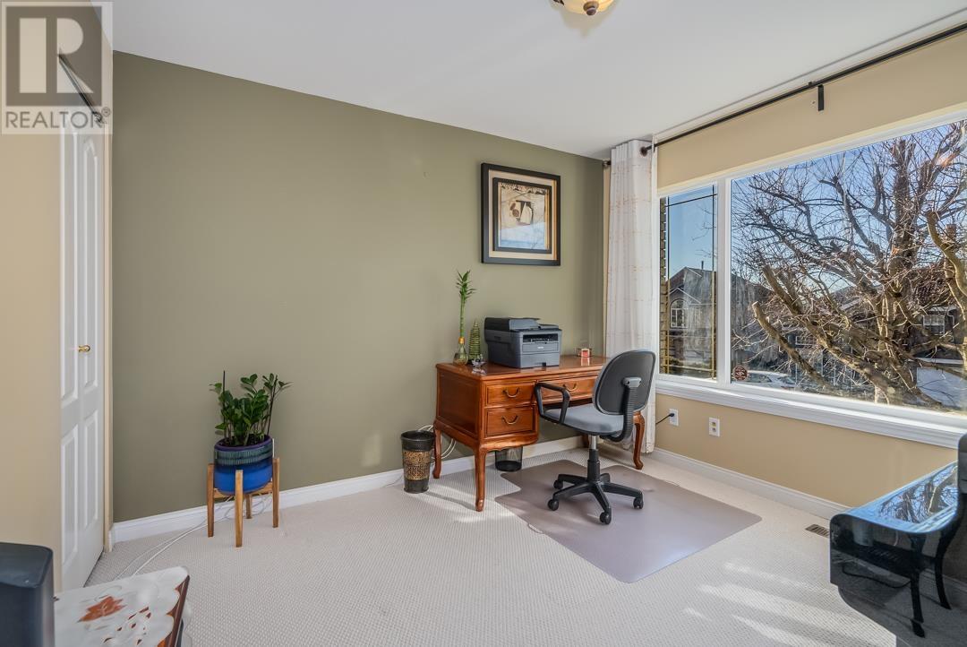 Photo 12 of 2583 Diamond Crescent, Coquitlam BC