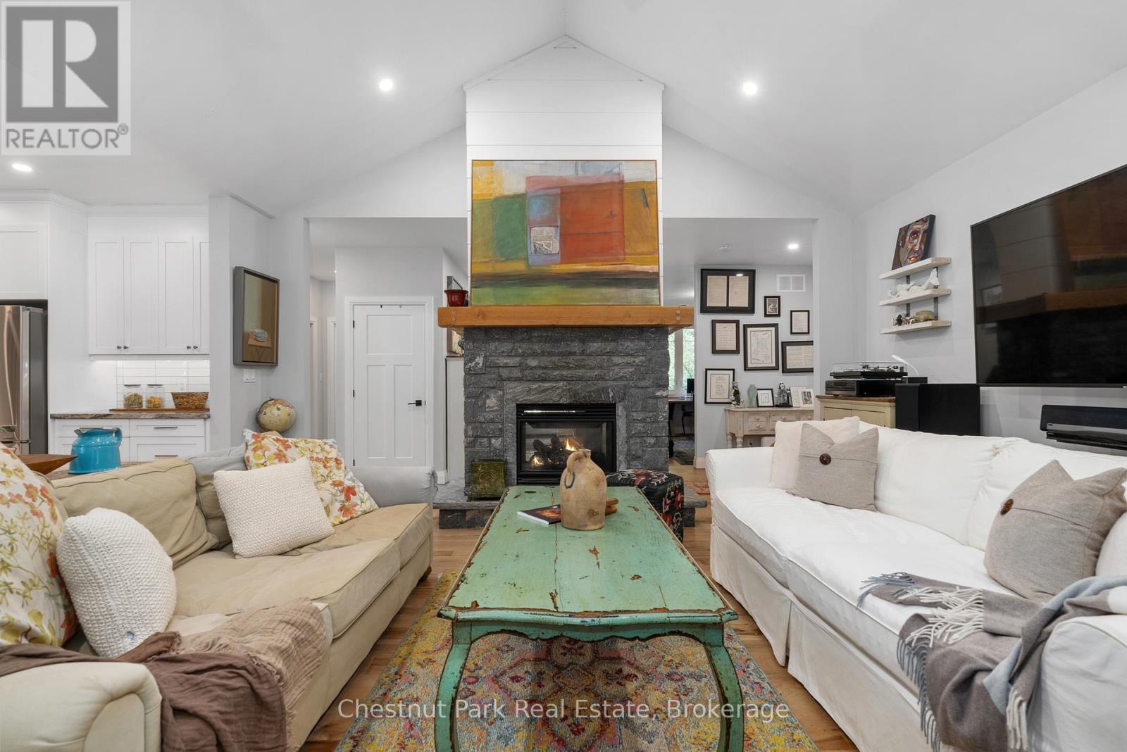 Photo 2 of 170 Springfield Road, Huntsville ON