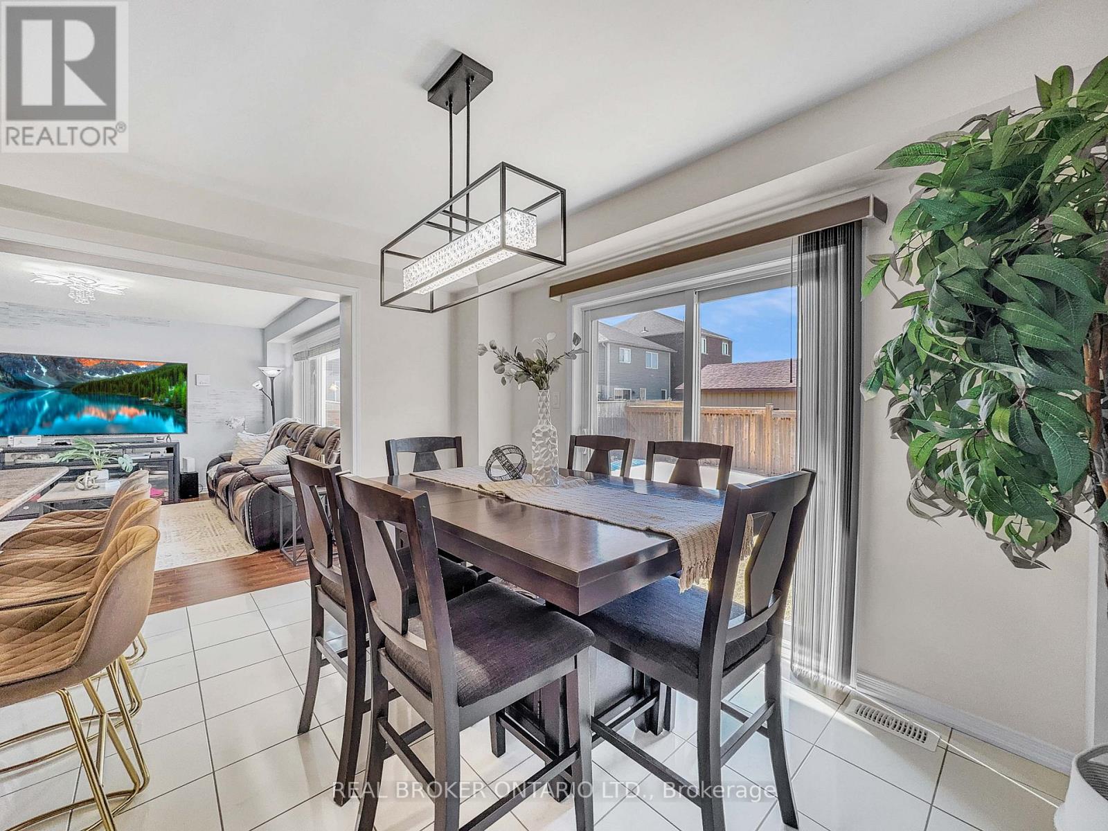 Photo 14 of 36 Cheevers Road, Brantford ON