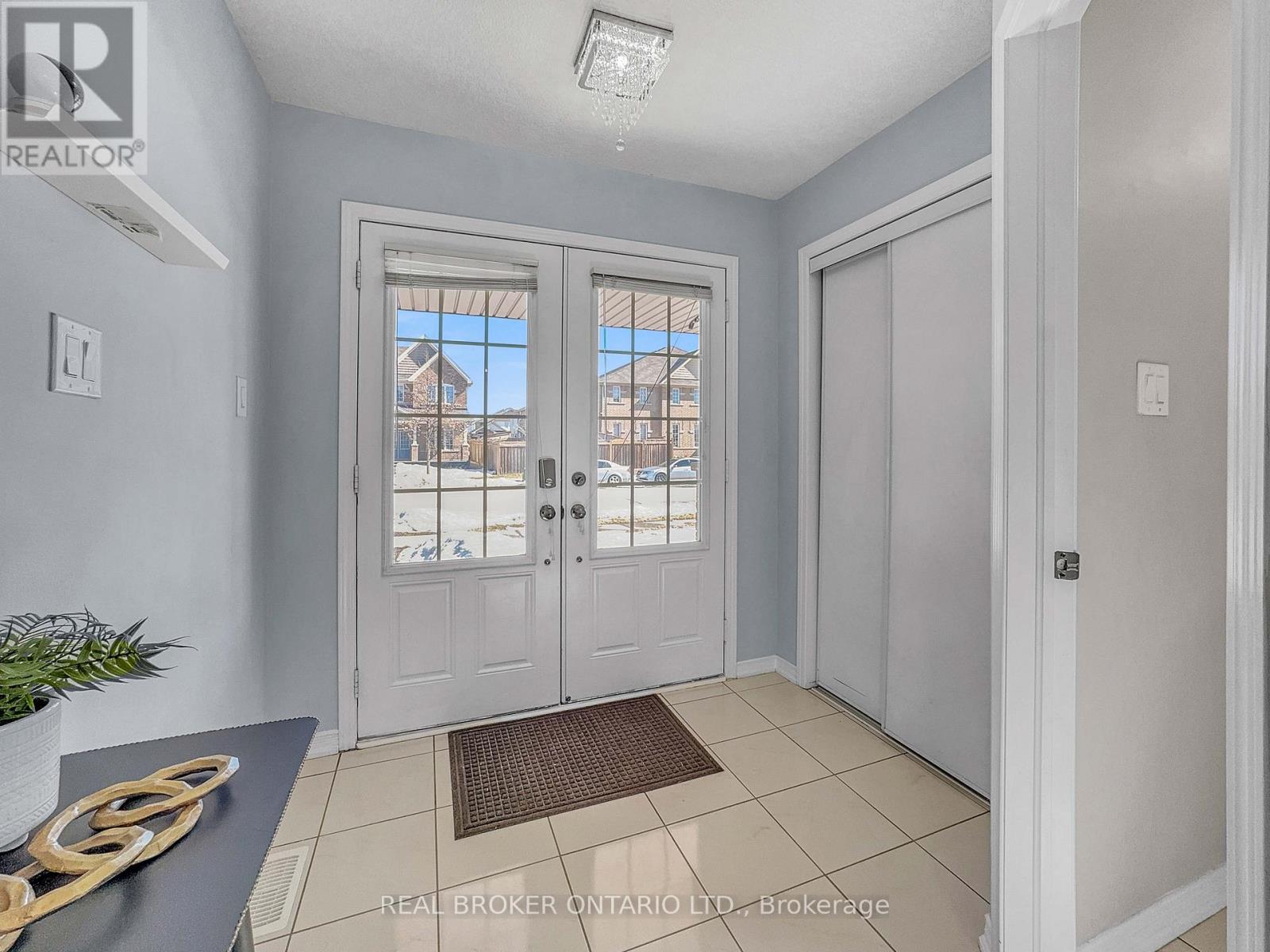 Photo 23 of 36 Cheevers Road, Brantford ON