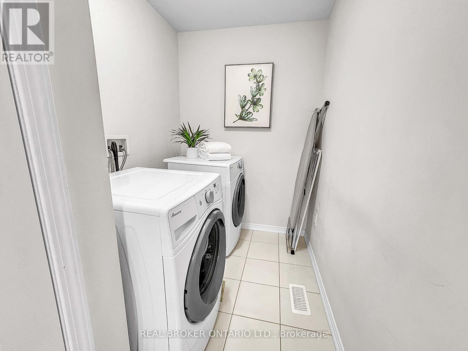 Photo 27 of 36 Cheevers Road, Brantford ON