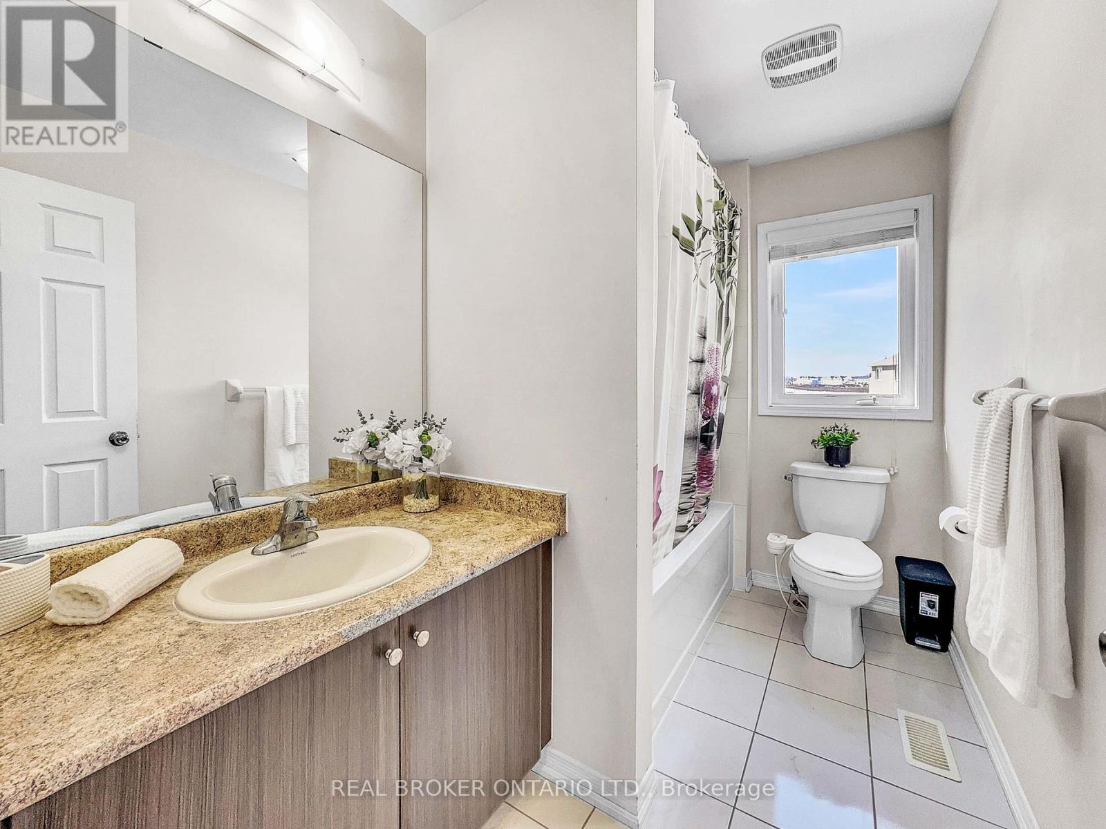Photo 15 of 36 Cheevers Road, Brantford ON
