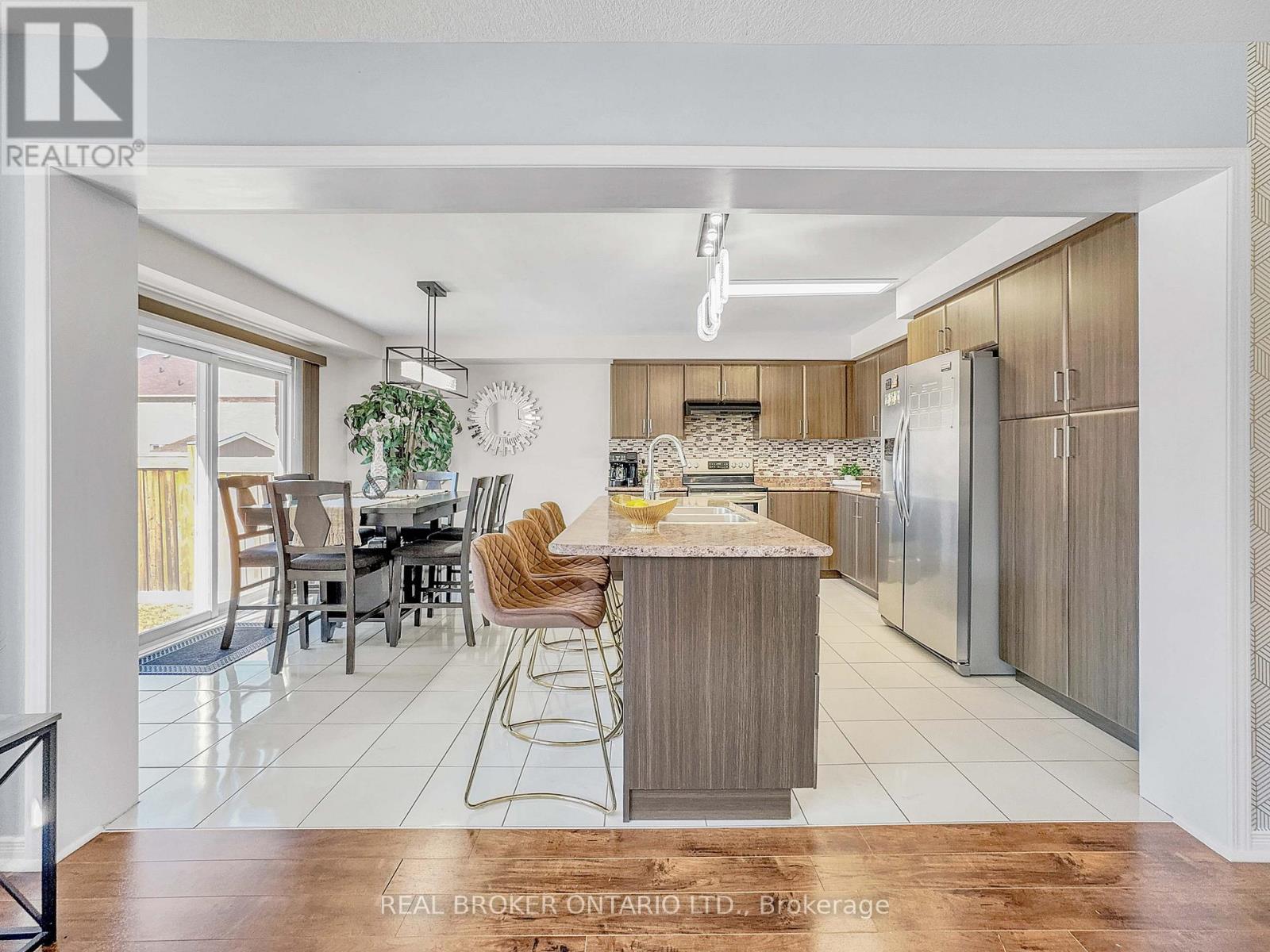 Photo 3 of 36 Cheevers Road, Brantford ON