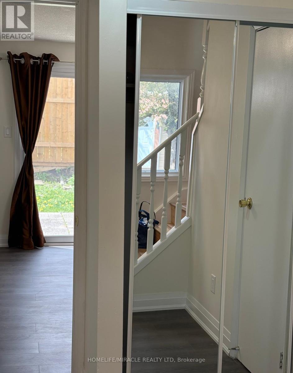 Photo 4 of 14 1255 Upper Gage Avenue, Hamilton ON