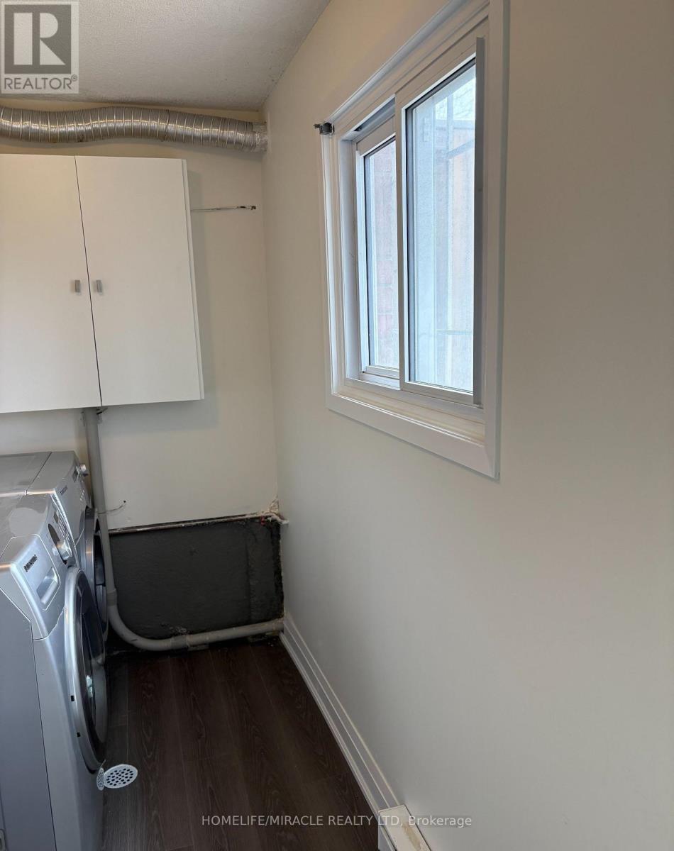 Photo 2 of 14 1255 Upper Gage Avenue, Hamilton ON