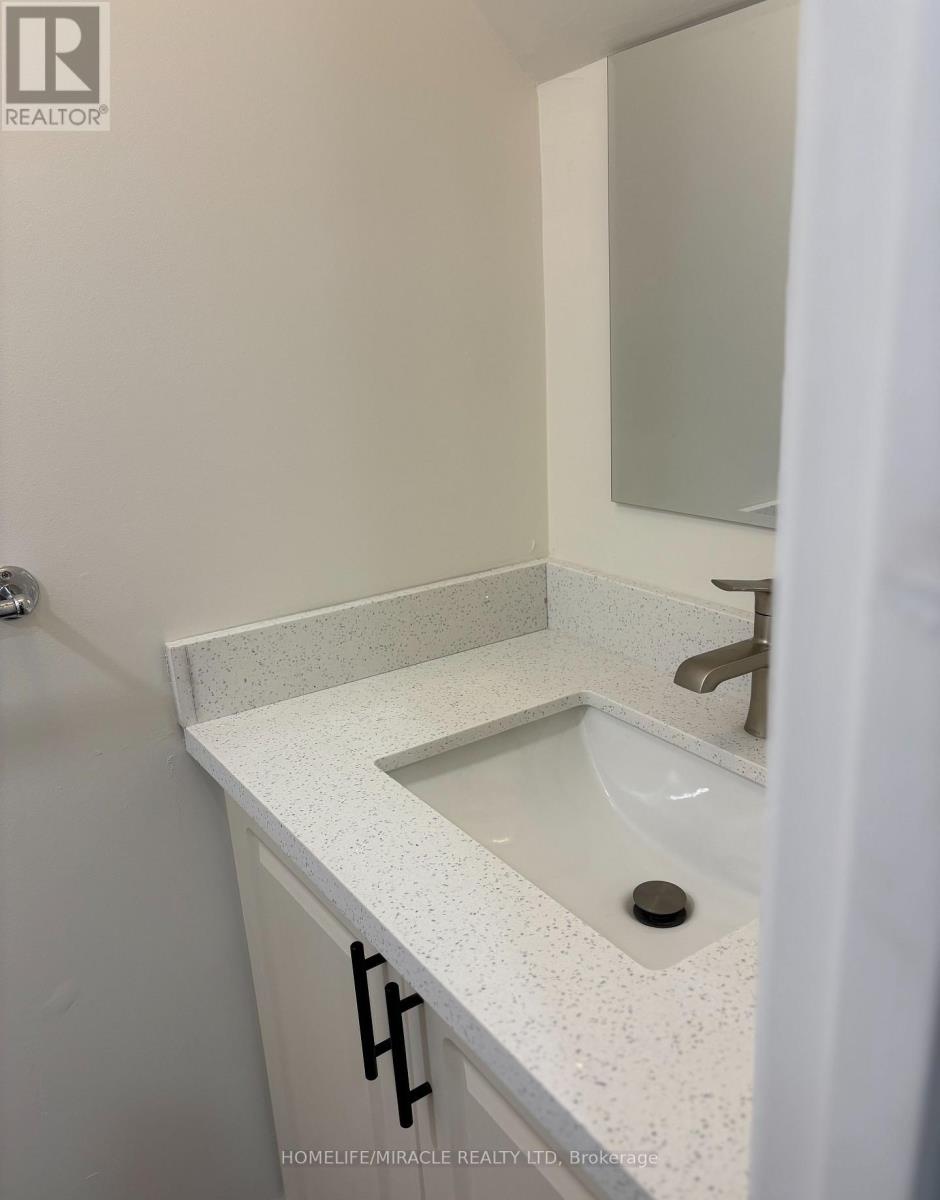Photo 10 of 14 1255 Upper Gage Avenue, Hamilton ON