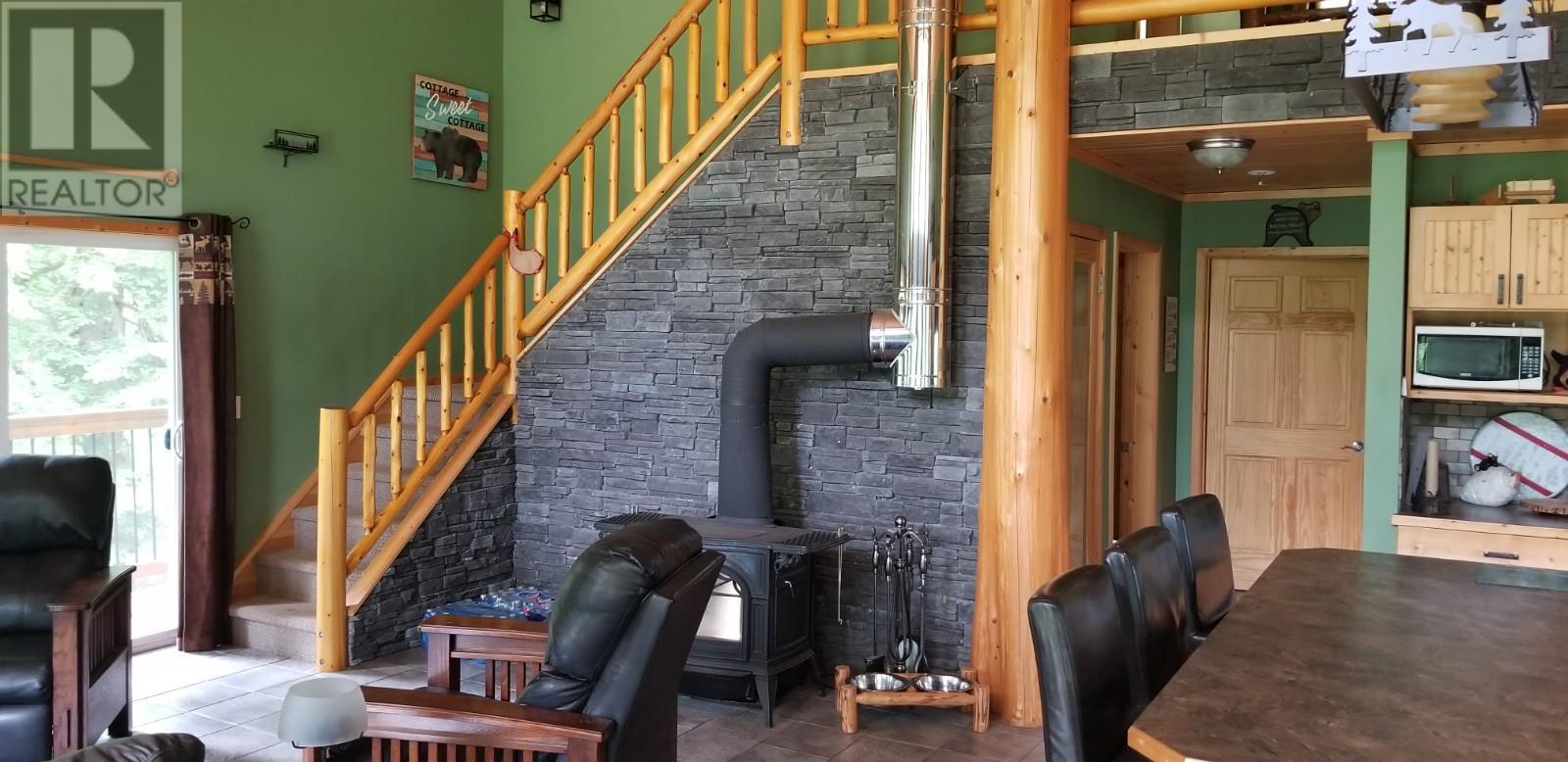 1625 Acorn Road, Seymour Arm