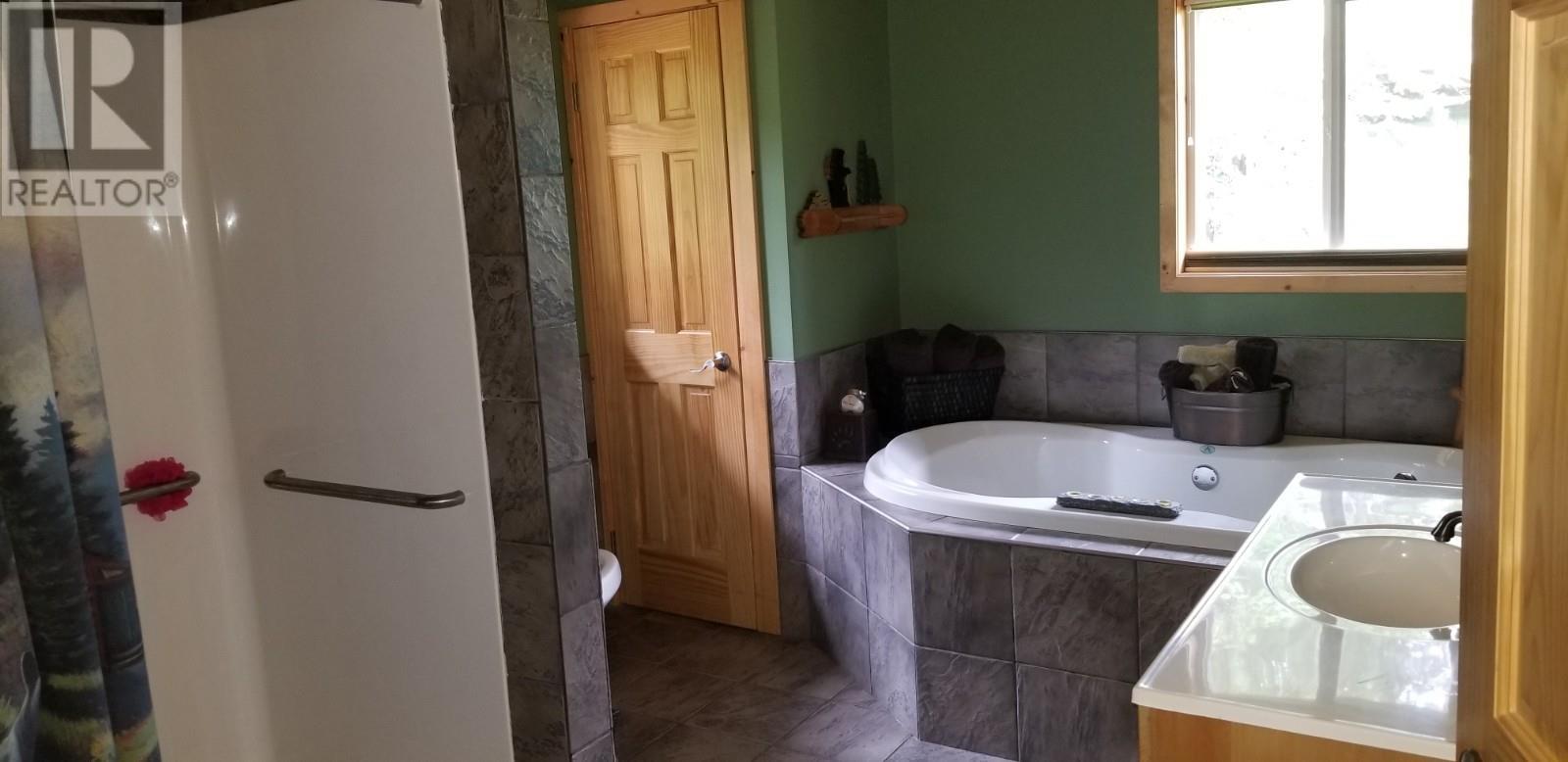 1625 Acorn Road, Seymour Arm