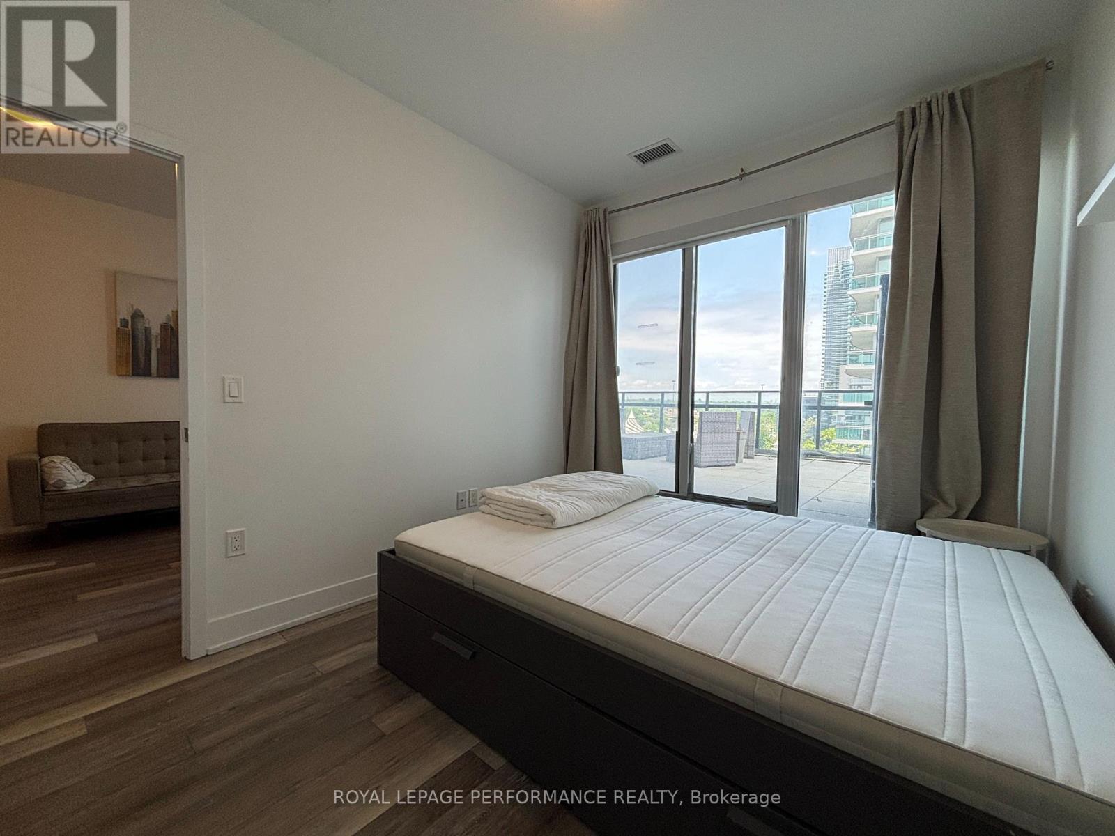 Photo 12 of 710 30 Shore Breeze Drive, Toronto ON