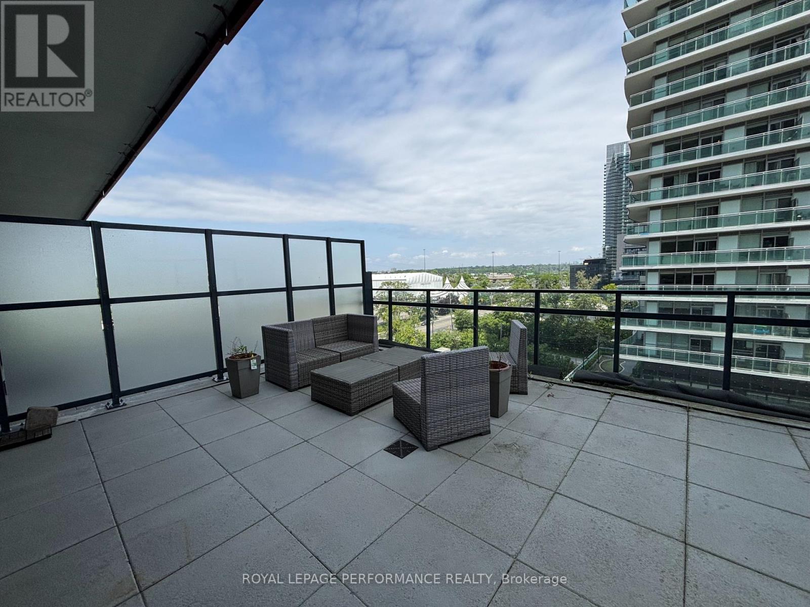 Photo 15 of 710 30 Shore Breeze Drive, Toronto ON